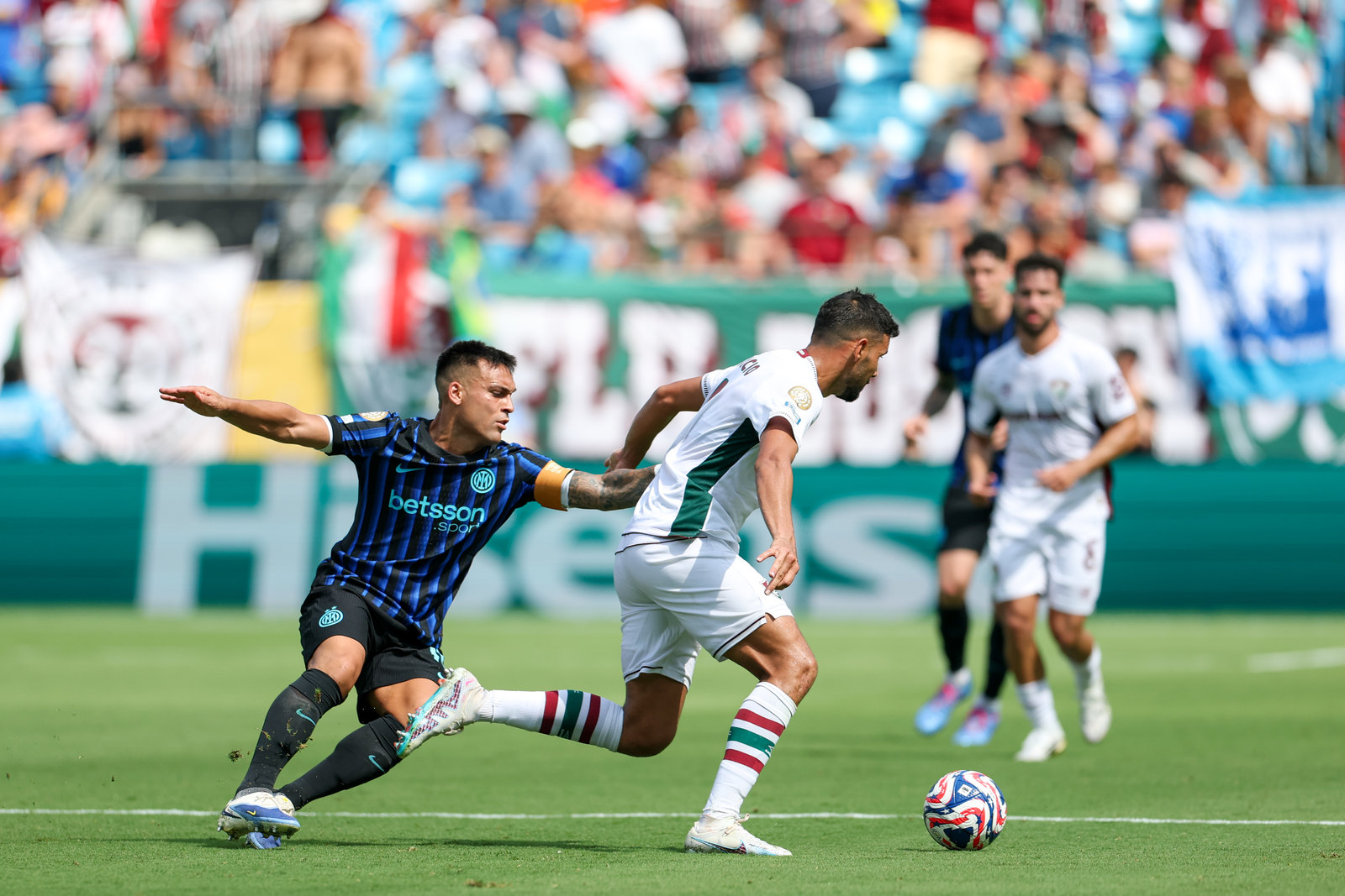 马赛迎亚冠关键赛，冲刺阶段防线松动，震撼外界，阵容厚度经受考验 -澳门博彩在线